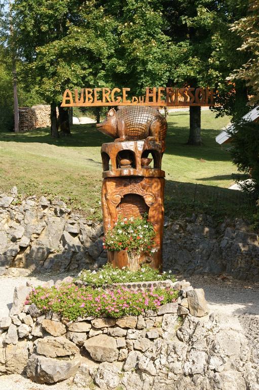 Auberge Du Herisson La Chaux-du-Dombief ภายนอก รูปภาพ